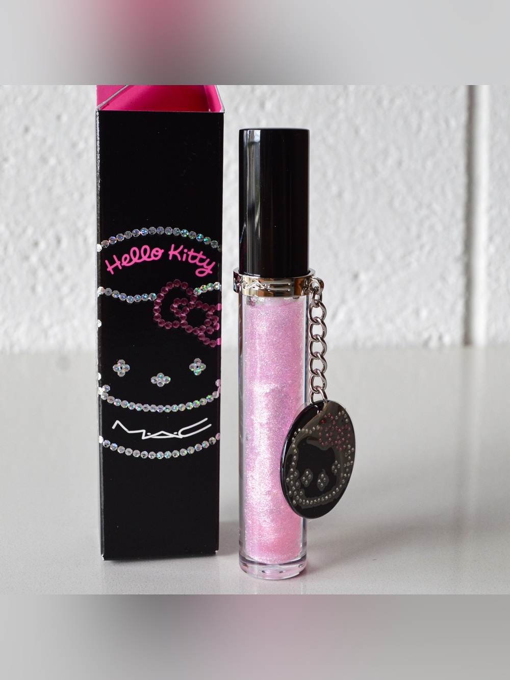 MAC Cosmetics Dazzleglass Lipgloss *KITTY KOUTURE* Hello Kitty Collection BNIB